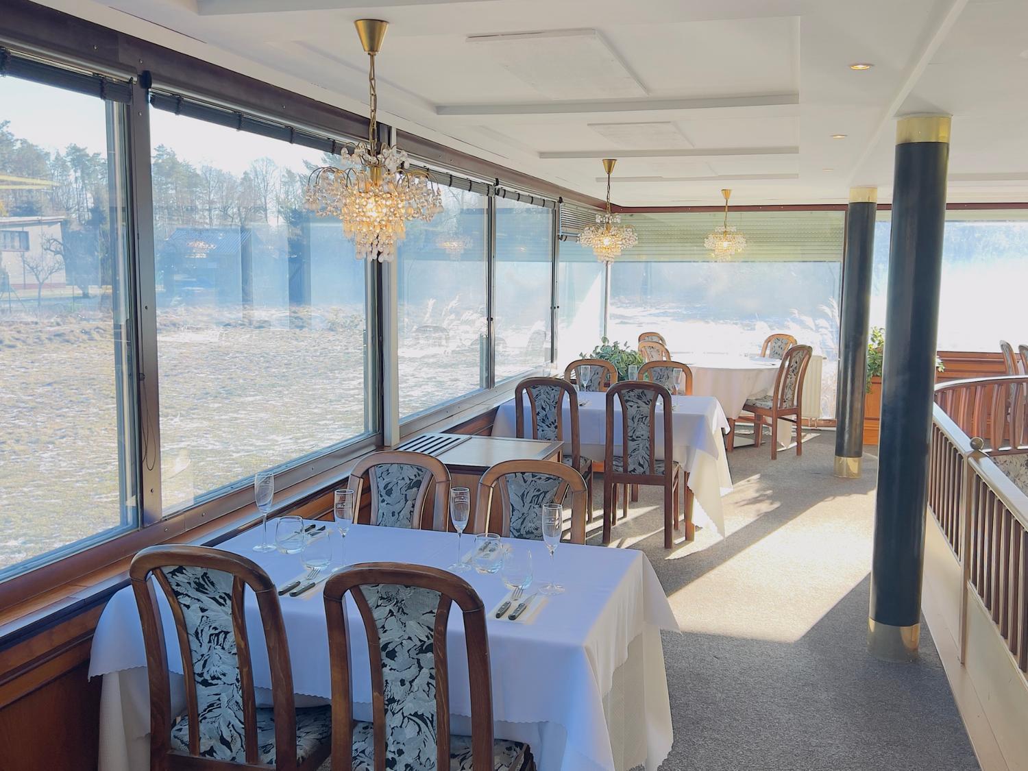 Hotel Sloup Soběslav エクステリア 写真