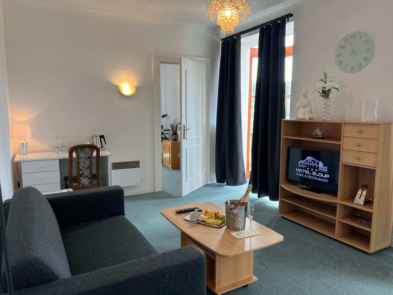 Hotel Sloup Soběslav エクステリア 写真
